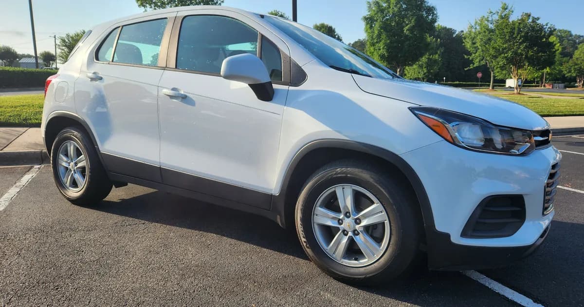 2020 Chevrolet Trax photo 2